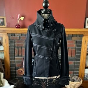 Lululemon black jacket size 6